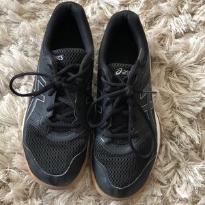 Asics Shoes - ASICS gel-rocket Women’s sz 8.5 volleyball shoes Asics Shoes - ASICS gel-rocket Women’s sz 8.5 volleyball shoes